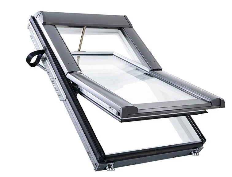 Motoros középen billenő tetőtéri ablak-Designo R6 RotoTronic